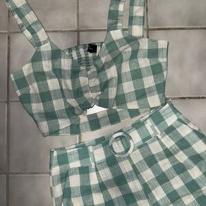 Chic Plaid Crop Top & Capri Pant Set